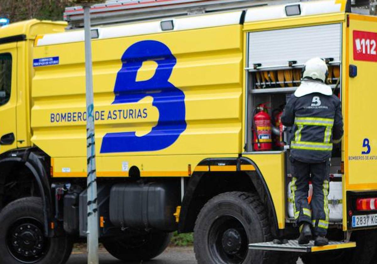 Un Incendio Calcina Una Cuadra Y Causa Da Os En Una Casa En Llanes El